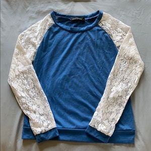 Zanzea Blue Top w/ White Lace Sleeves